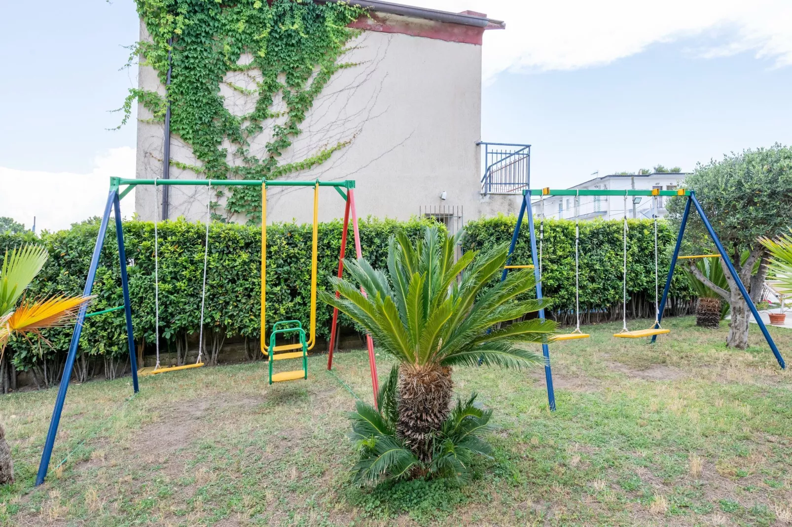 Conca degli Dei con giardino-Tuinen zomer