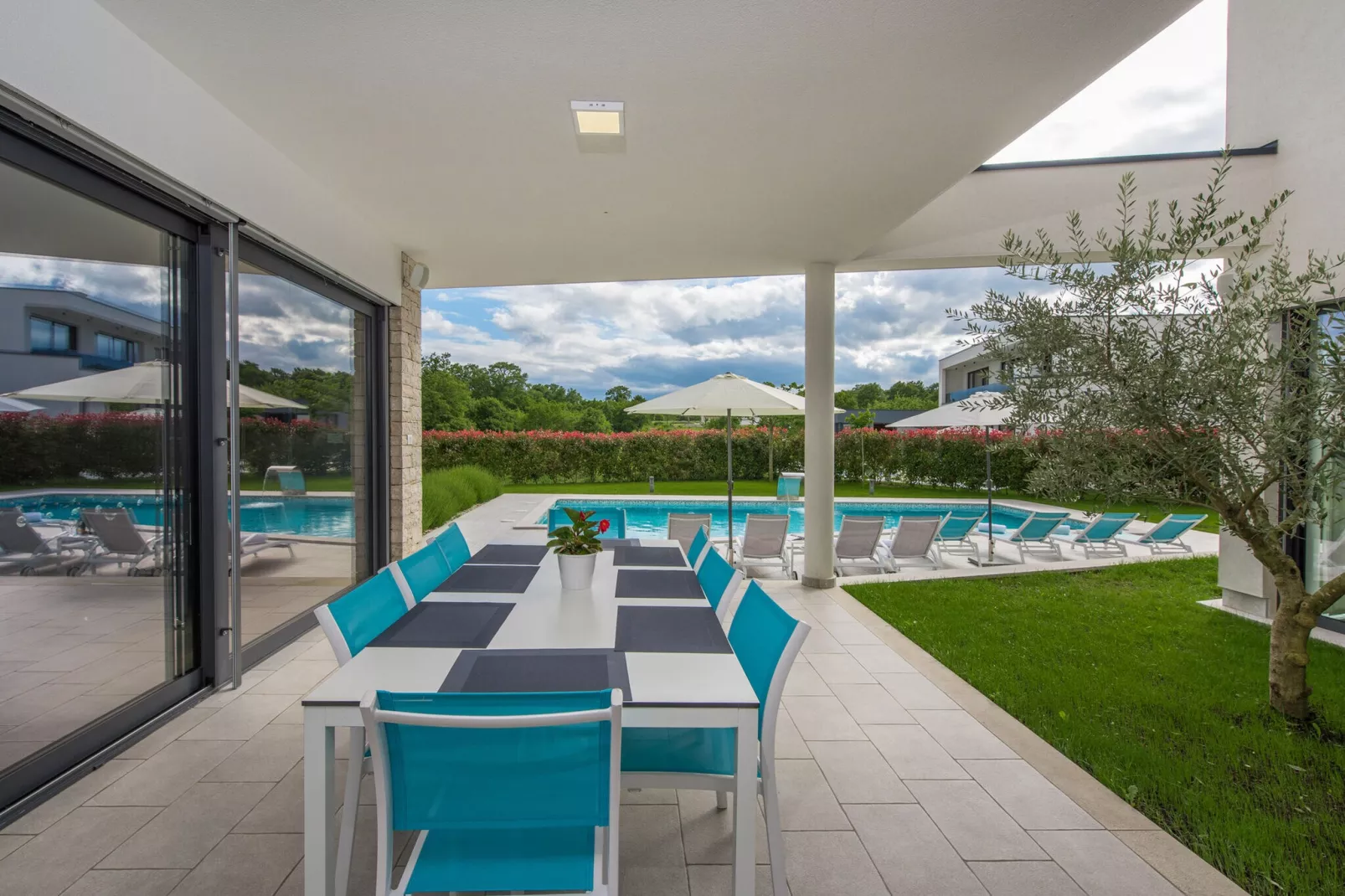 Villa Blanka\n-Terrasbalkon