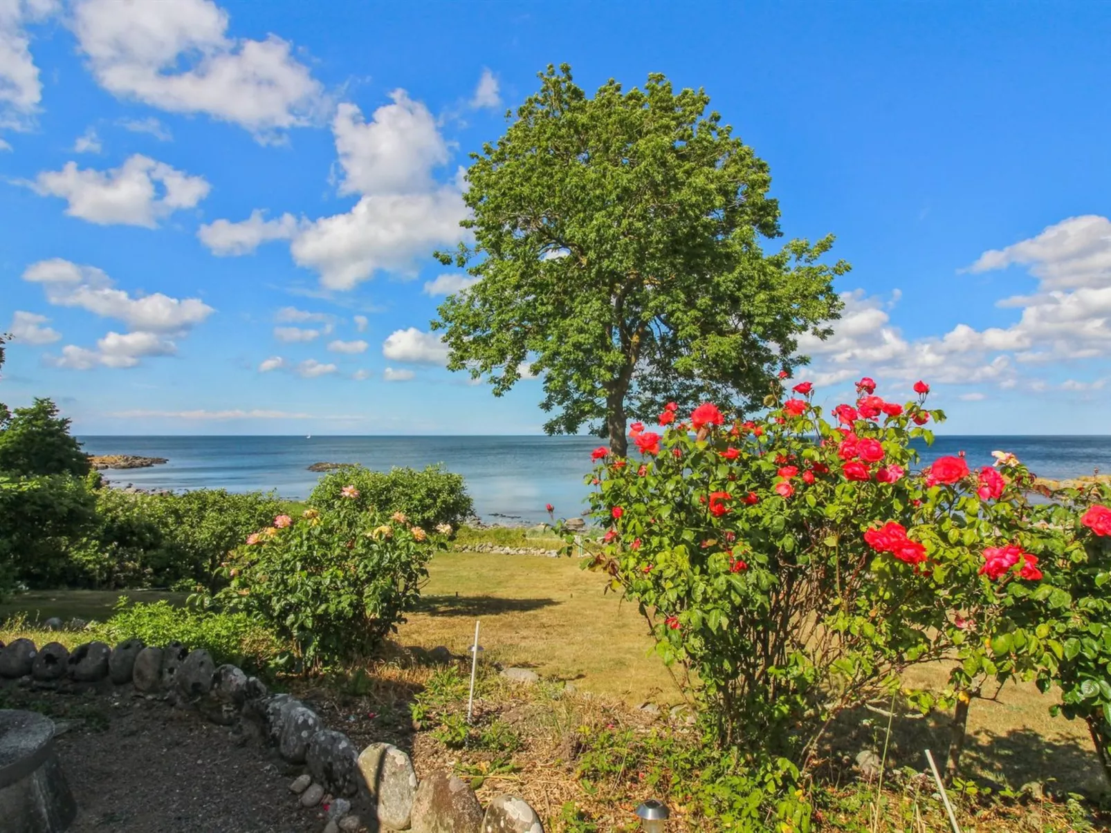 "Tuovi" - 47m from the sea-Buiten