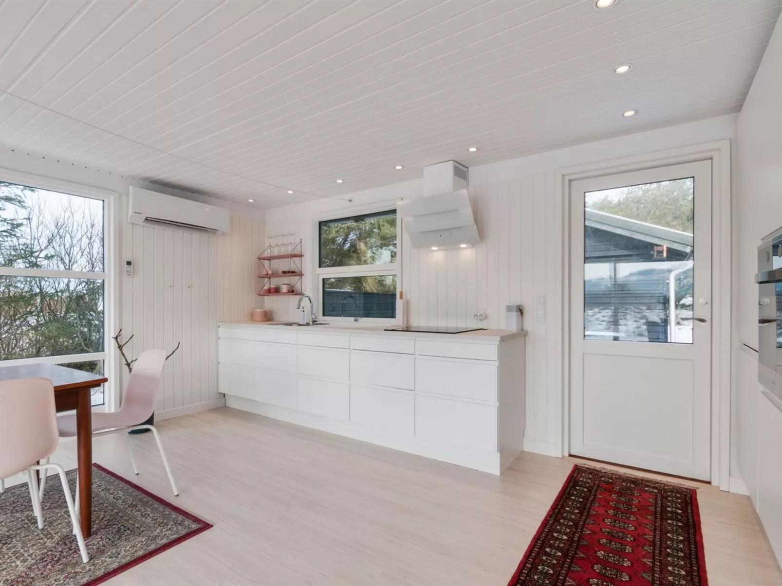 "Mintha" - 400m from the sea-Binnen