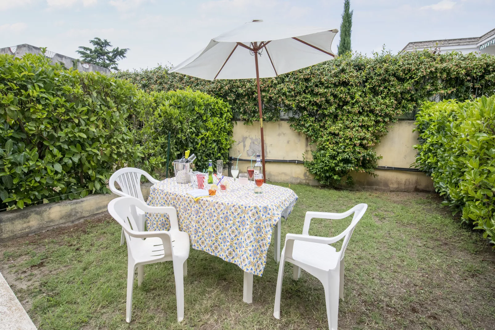 Conca degli Dei con patio-Tuinen zomer