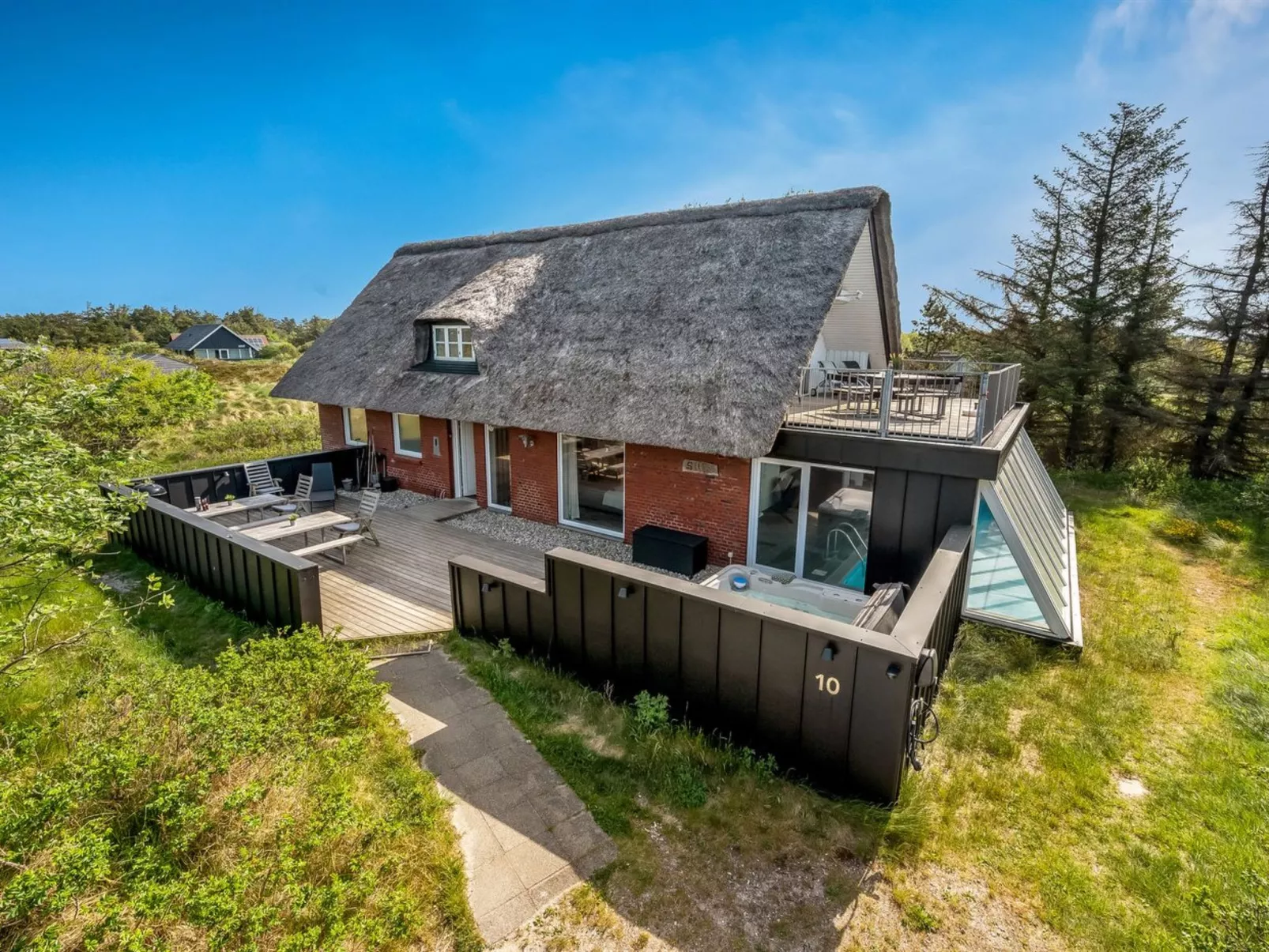 "Irlin" - 800m from the sea-Buiten