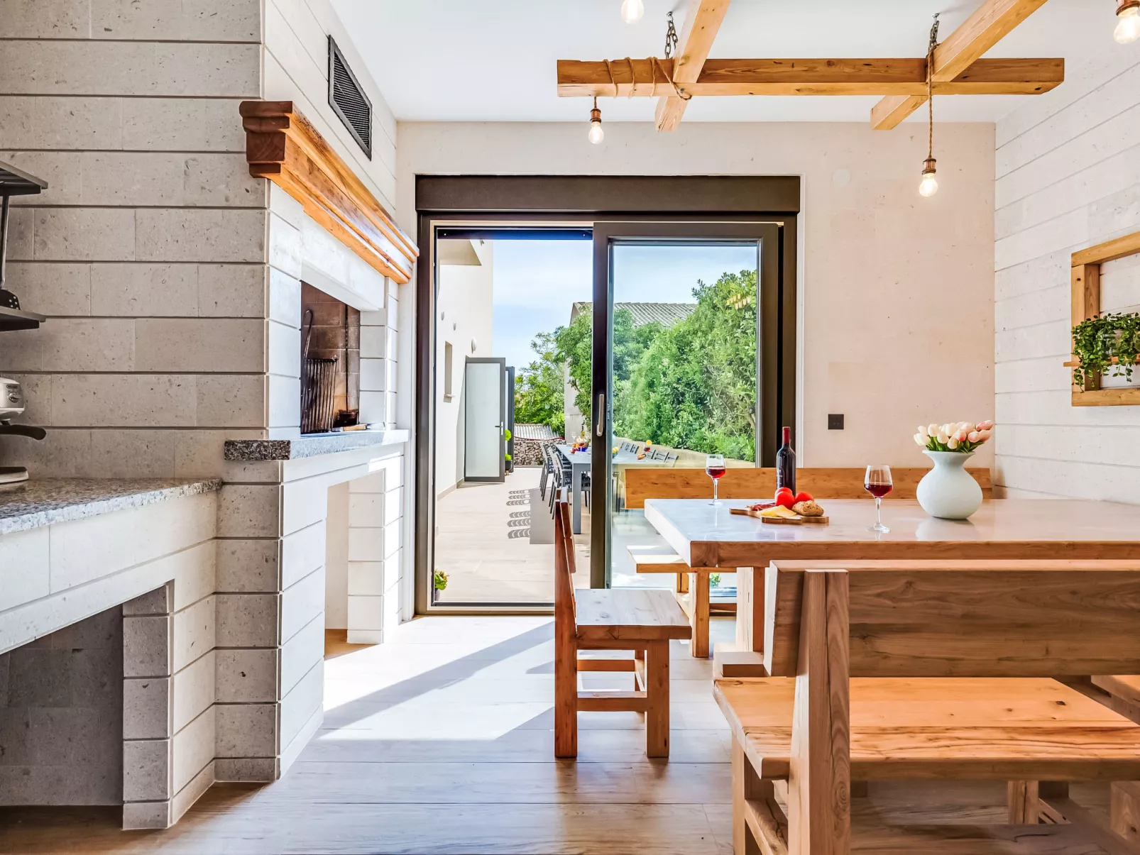 Luxury Villa Terra Maiorum-Binnen