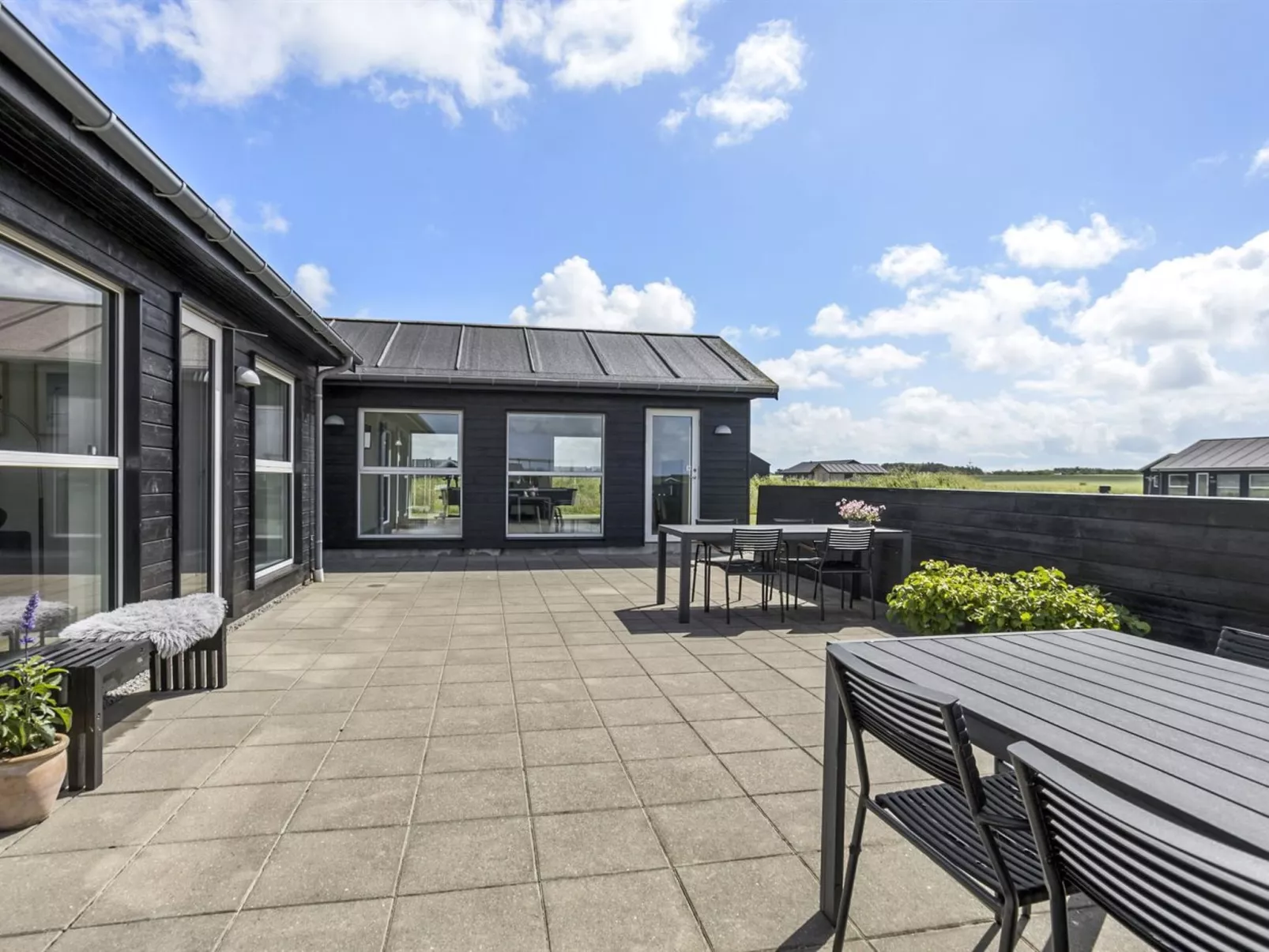 "Anike" - 1.6km from the sea-Buiten