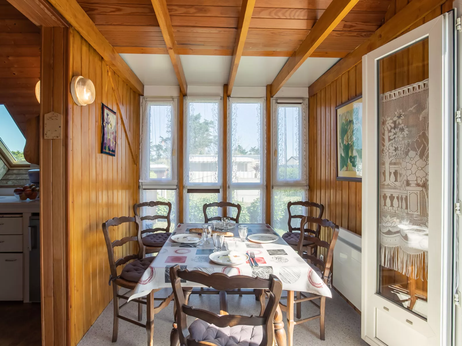 Petit Chalet à la Plage-Binnen