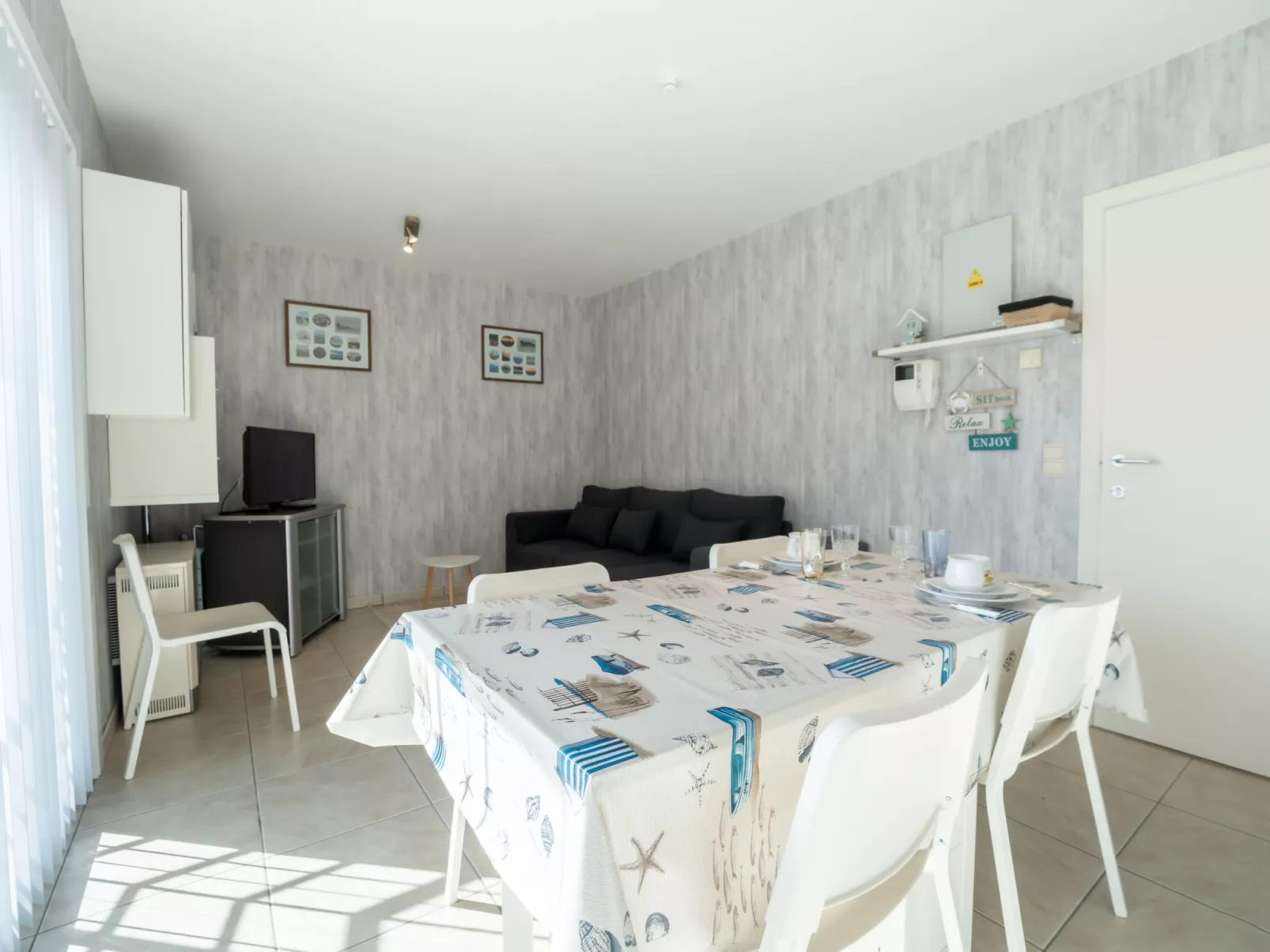 Green Garden Q17 - 203 with shared pool-Binnen