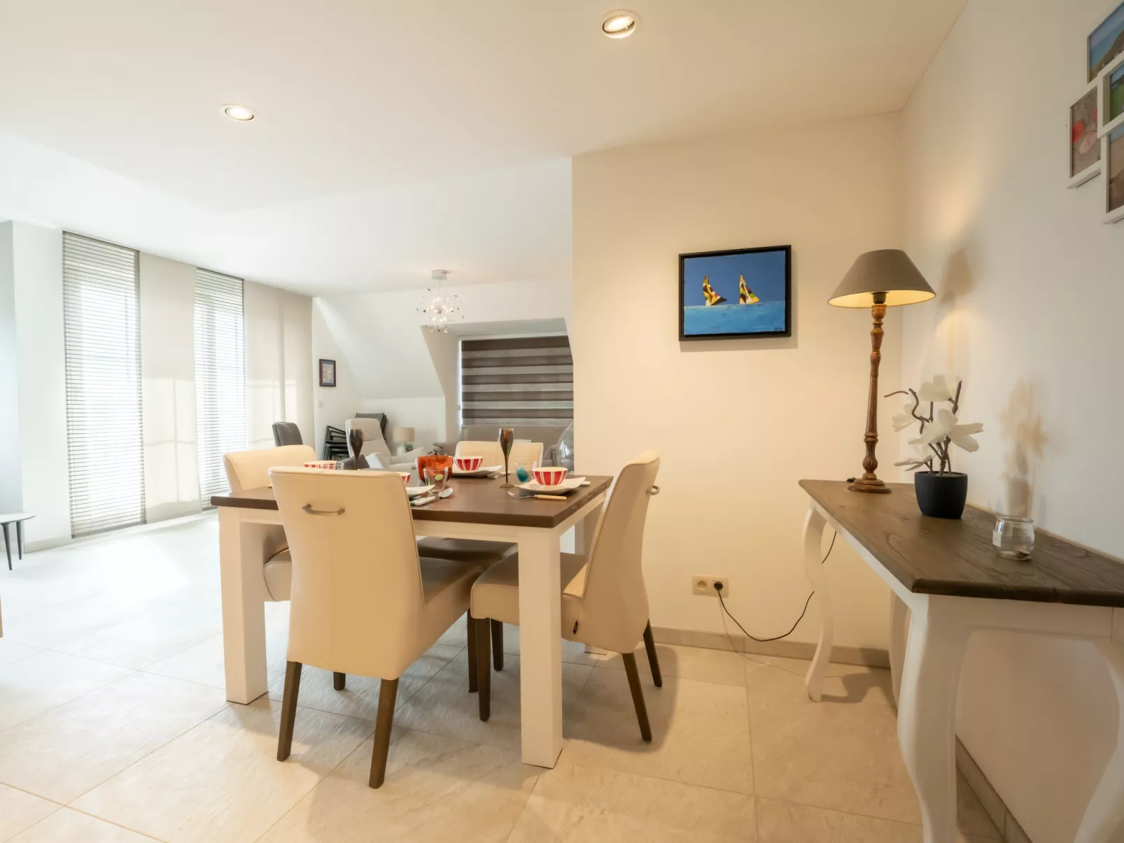 Cosy - bright top floor appartment-Binnen