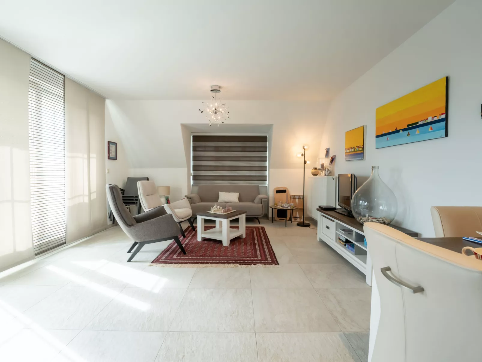 Cosy - bright top floor appartment-Binnen