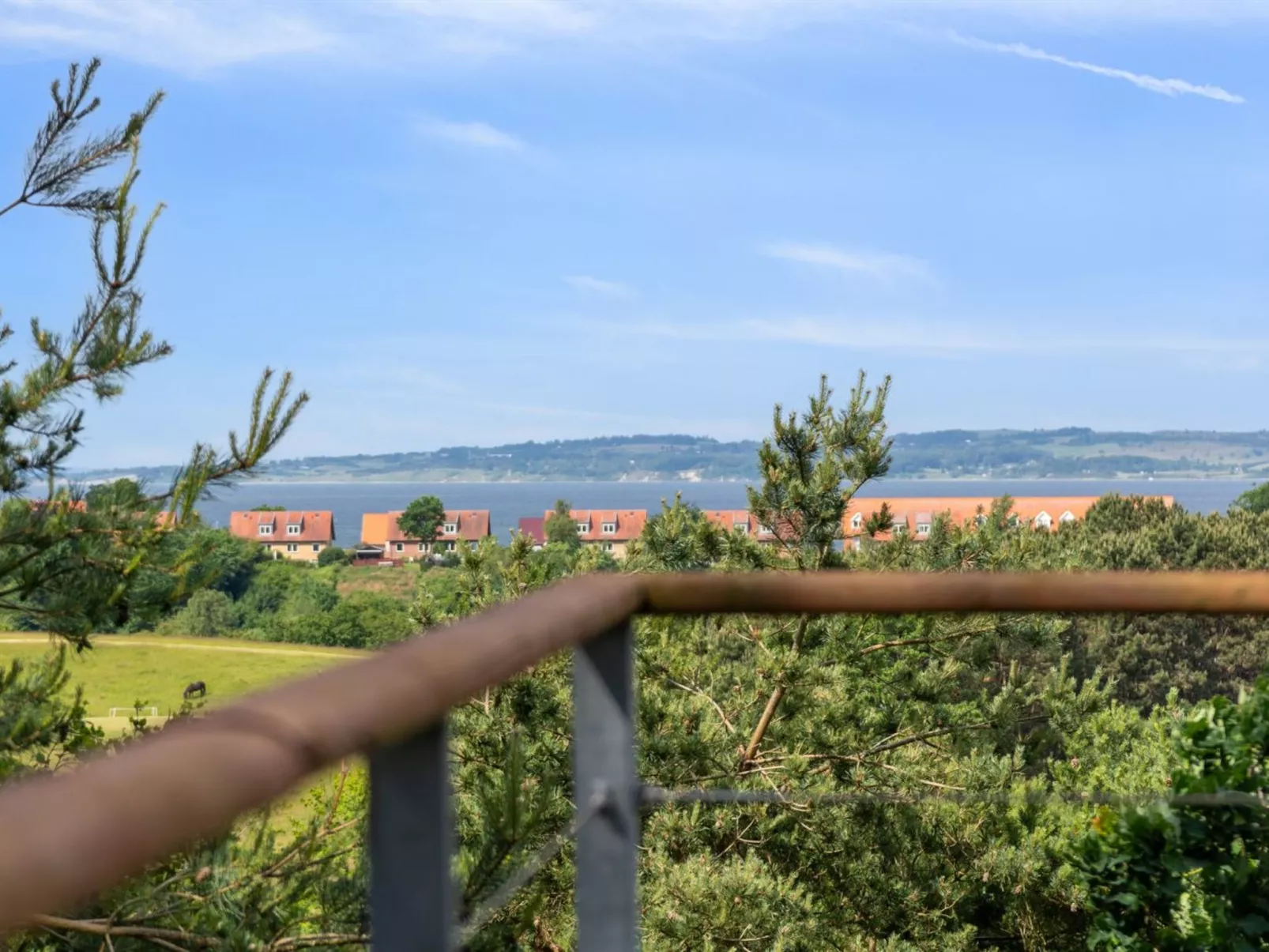 "Lynne" - 1km from the sea-Buiten
