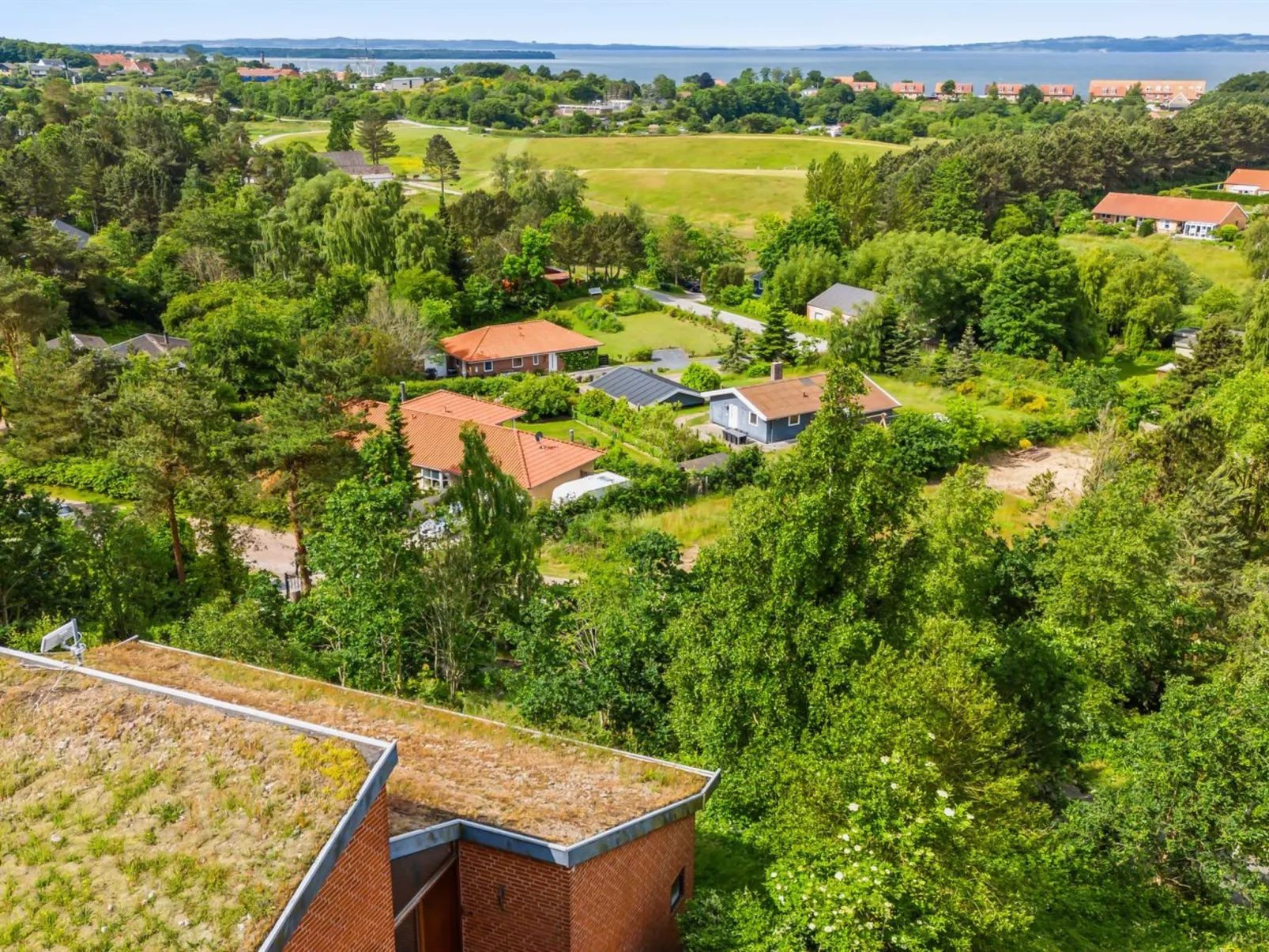 "Lynne" - 1km from the sea-Buiten