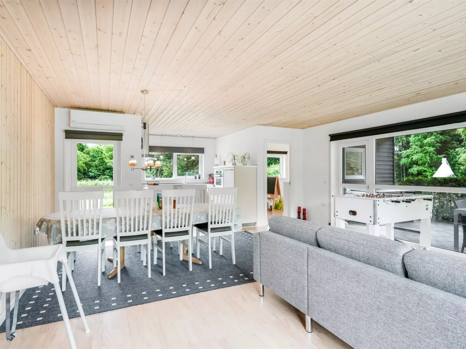 "Ara" - 1.4km from the sea-Binnen