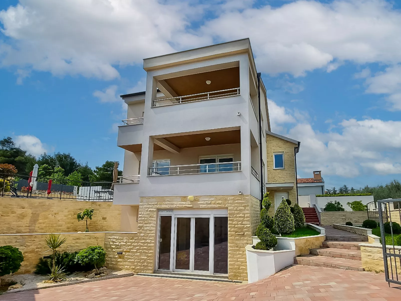 Sea Front Villa Lucija-Buiten