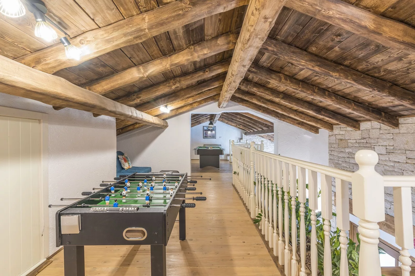 Villa Lipica with Private Pool and Jacuzzi-Faciliteiten