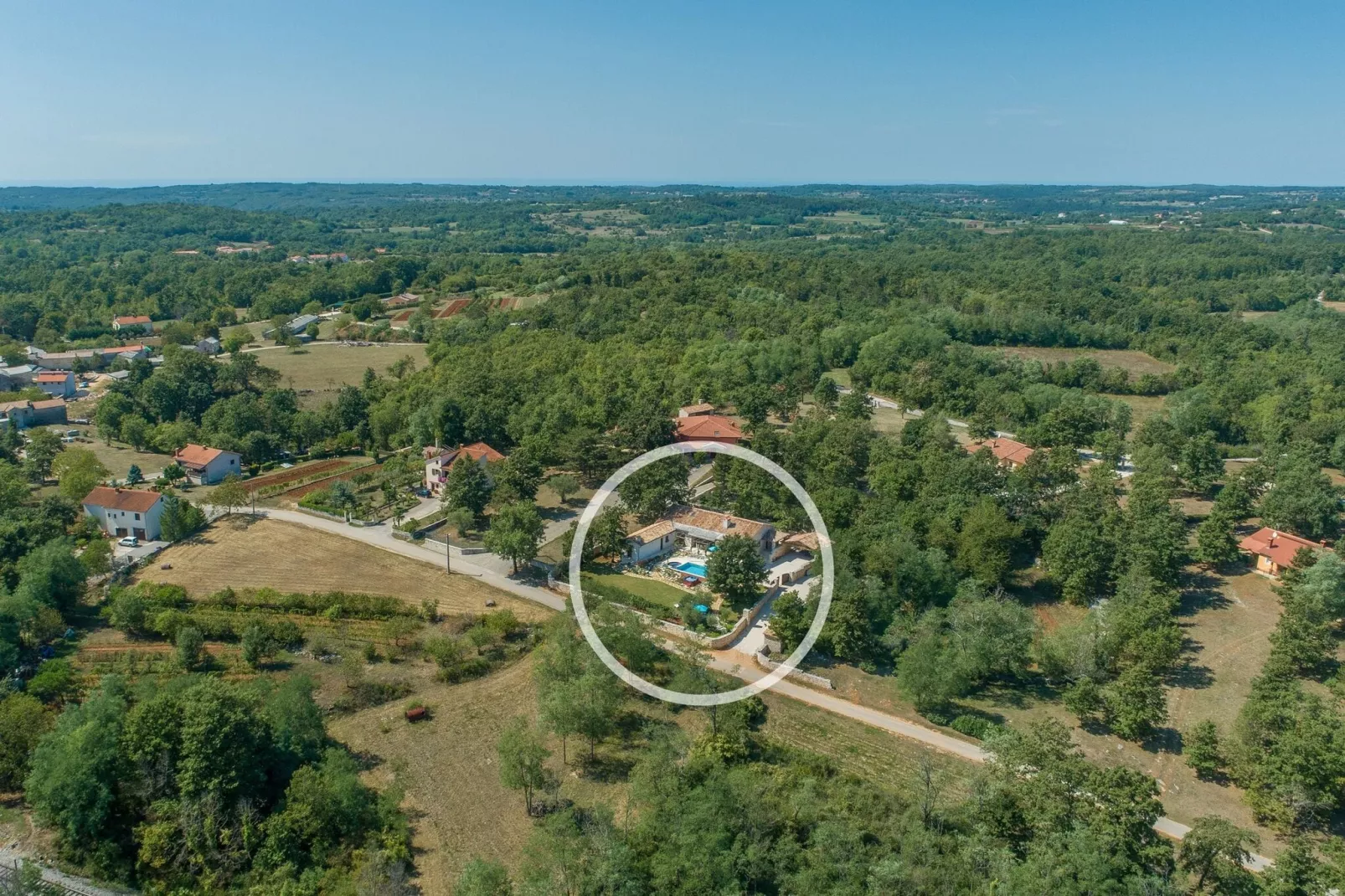 Villa Lipica with Private Pool and Jacuzzi-Gebieden zomer 1km