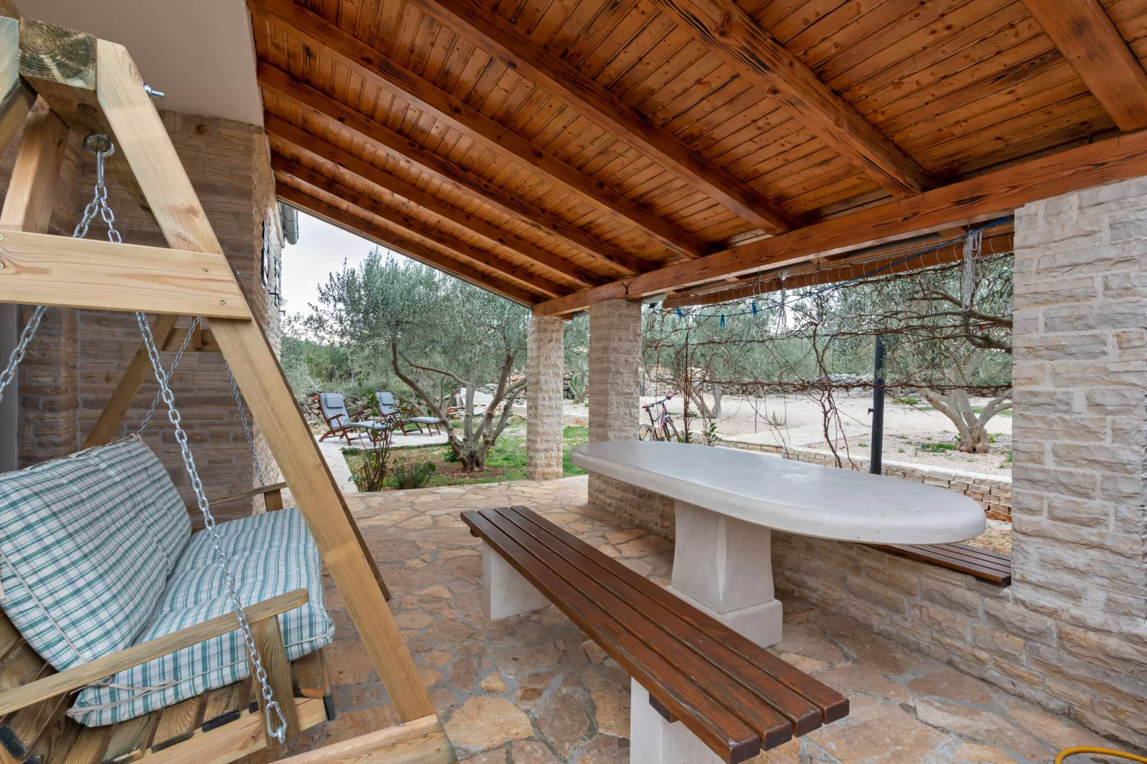 Stone house Vrana lake-Terrasbalkon