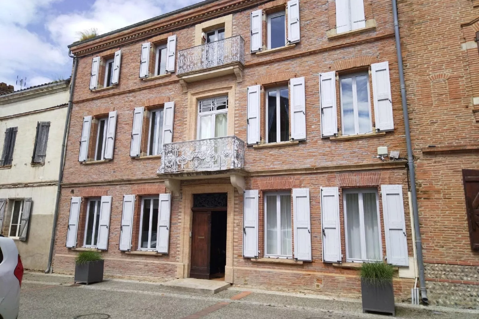 Hôtel PArticulier Buzet-sur-Tarn-Buitenkant zomer