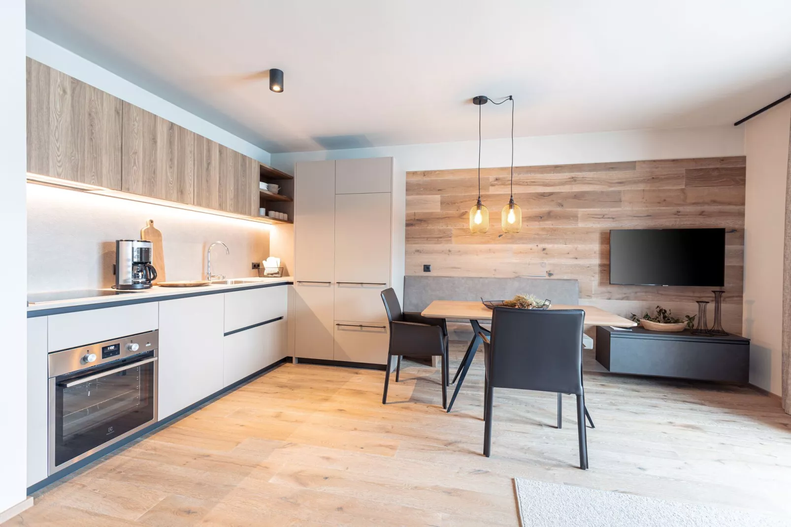 Apartments Chalet 149, Westendorf-Suite Feldalphorn-Woonkamer