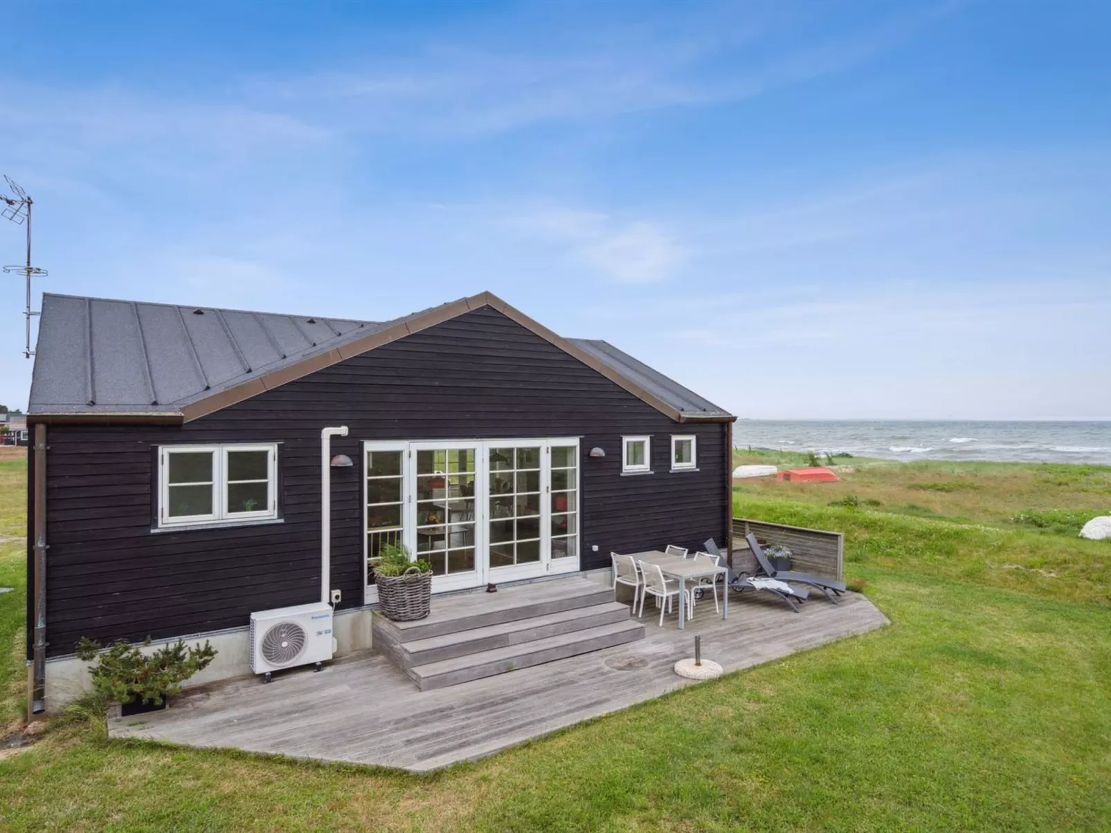 "Dory" - 30m from the sea-Buiten