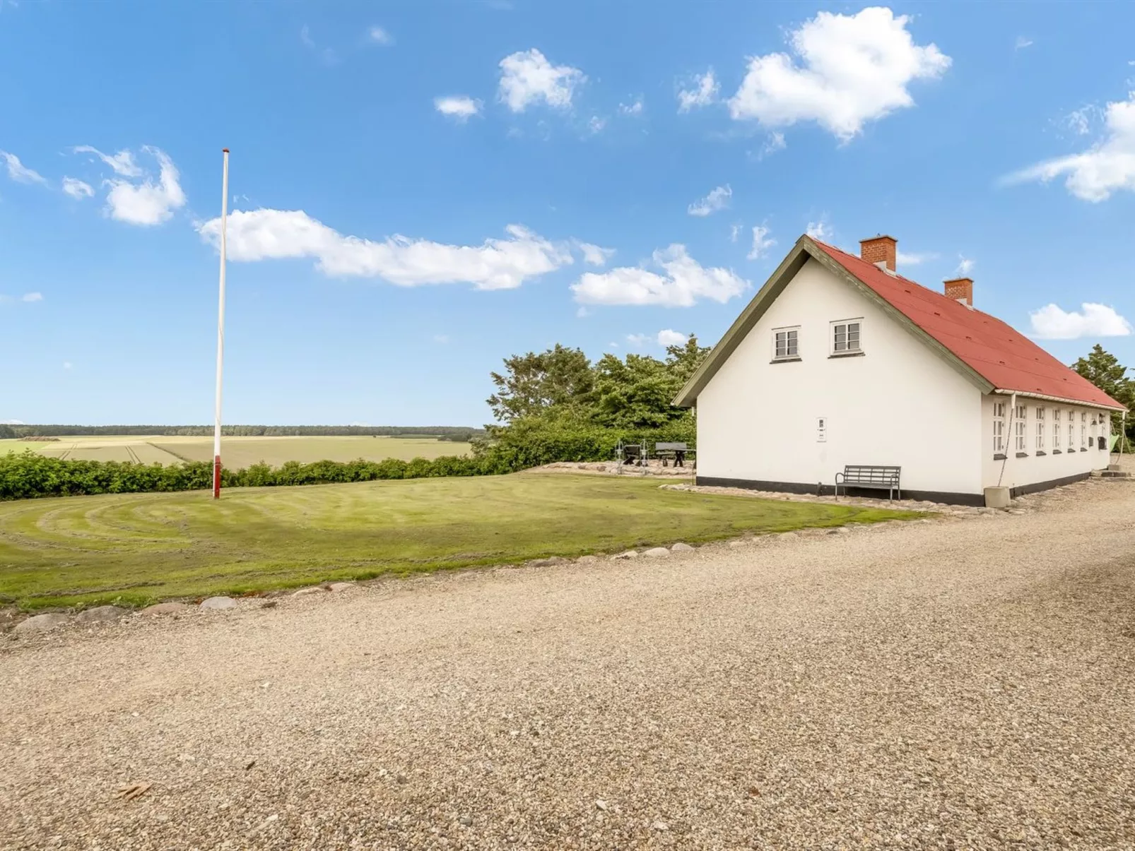 "Sune" - 6km from the sea-Buiten