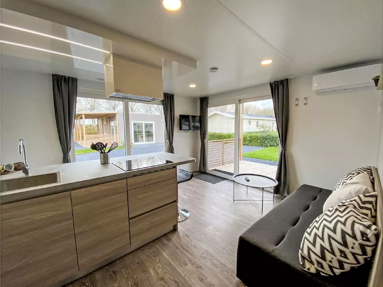 Cottage 4-Binnen
