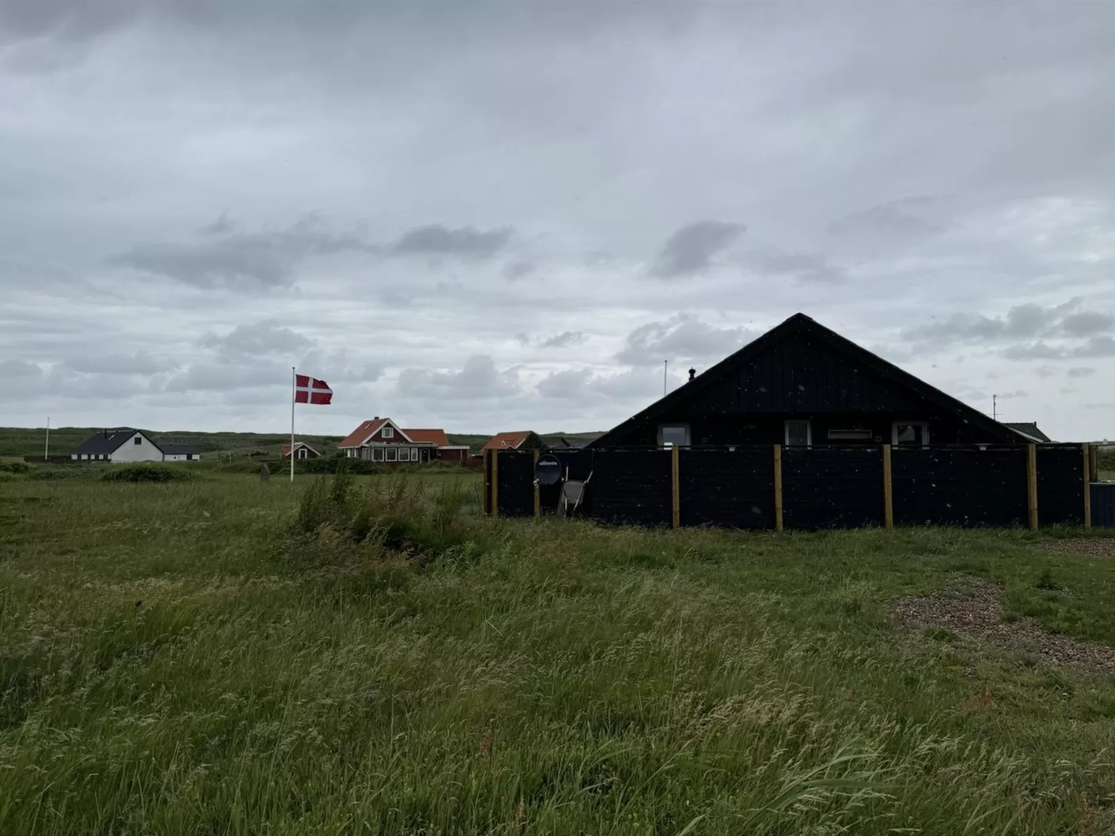 "Fannie" - 200m from the sea-Buiten