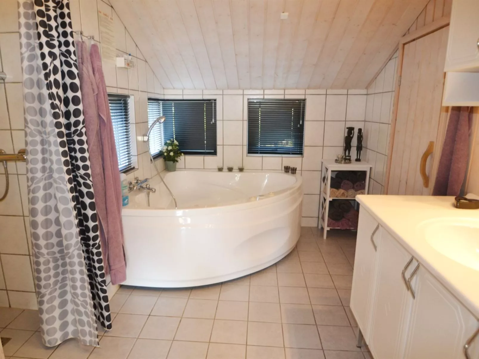 "Ane" - 800m from the sea-Binnen