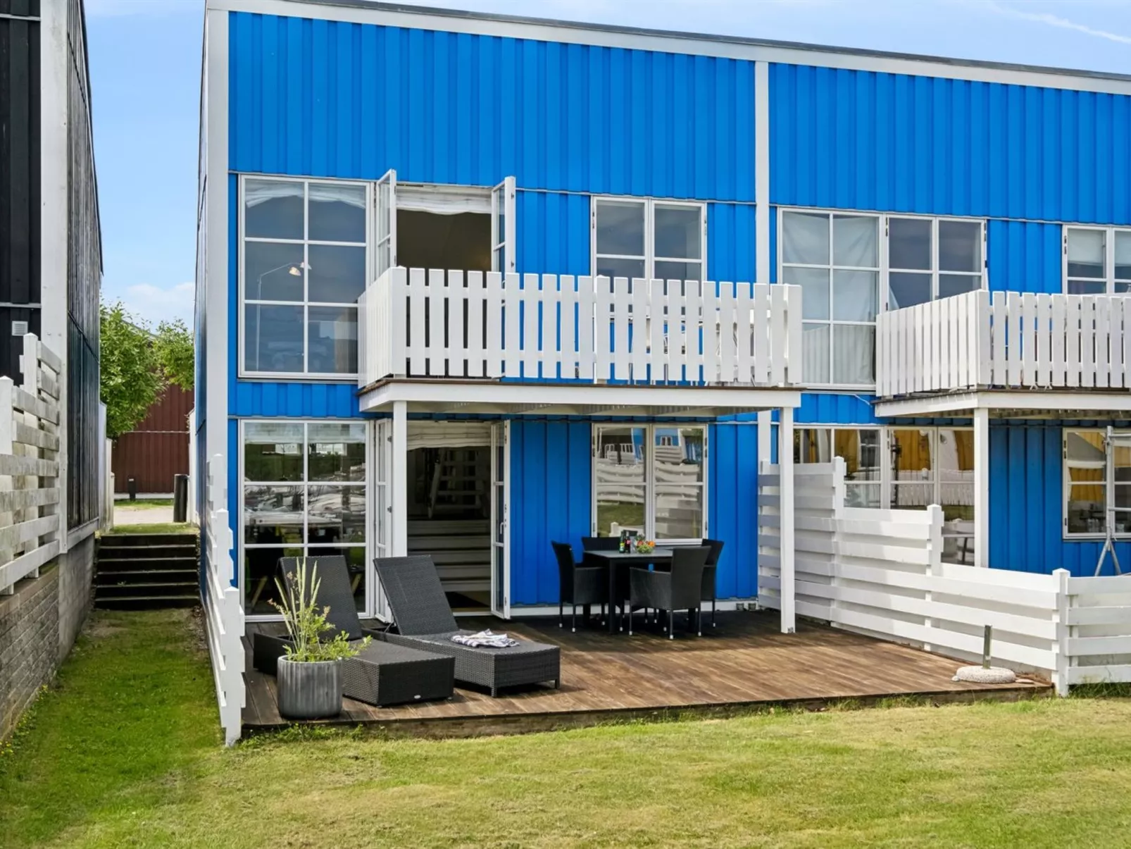 "Jænis" - 10m from the sea-Buiten