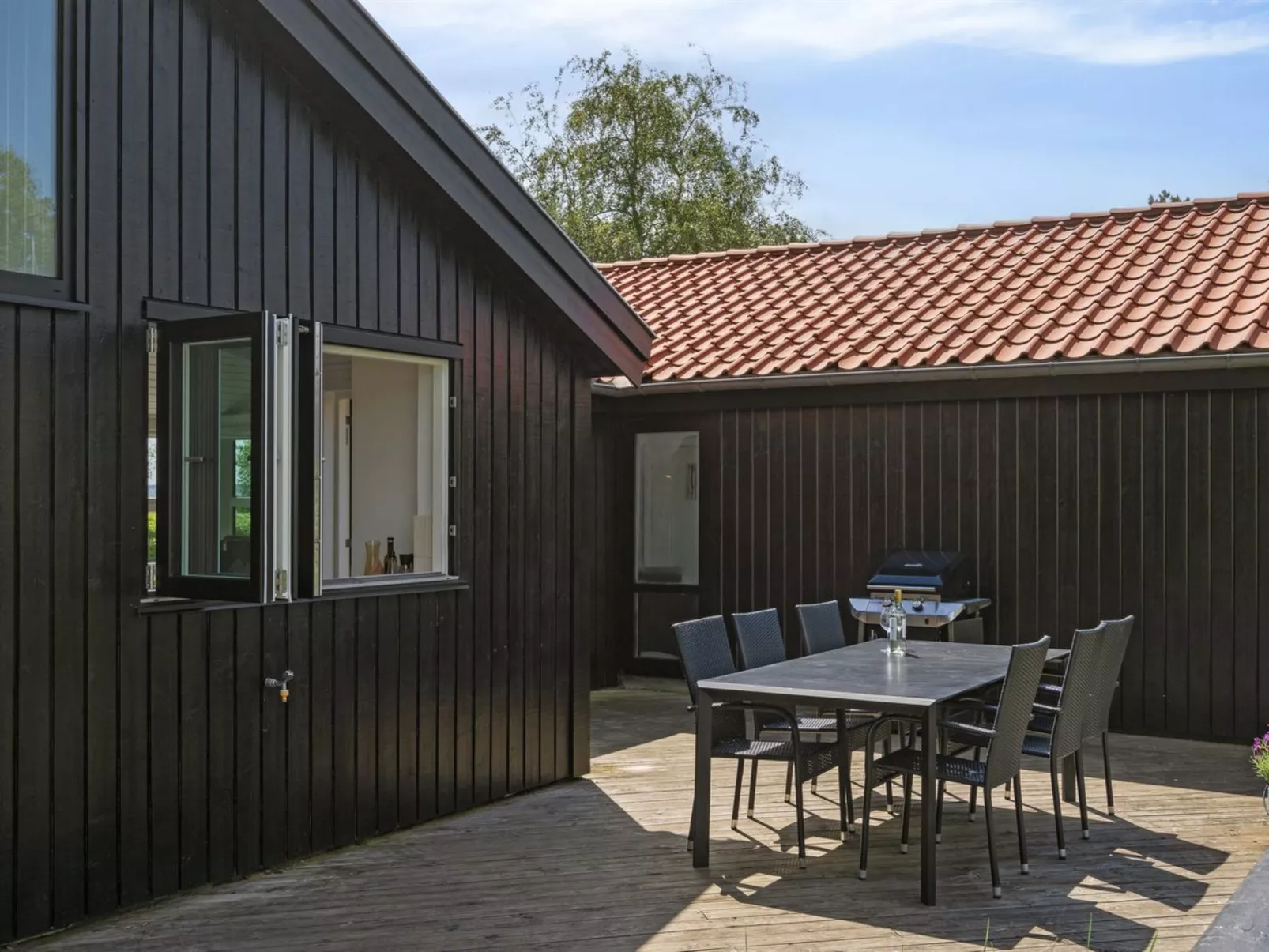 "Hermund" - 100m from the sea-Buiten