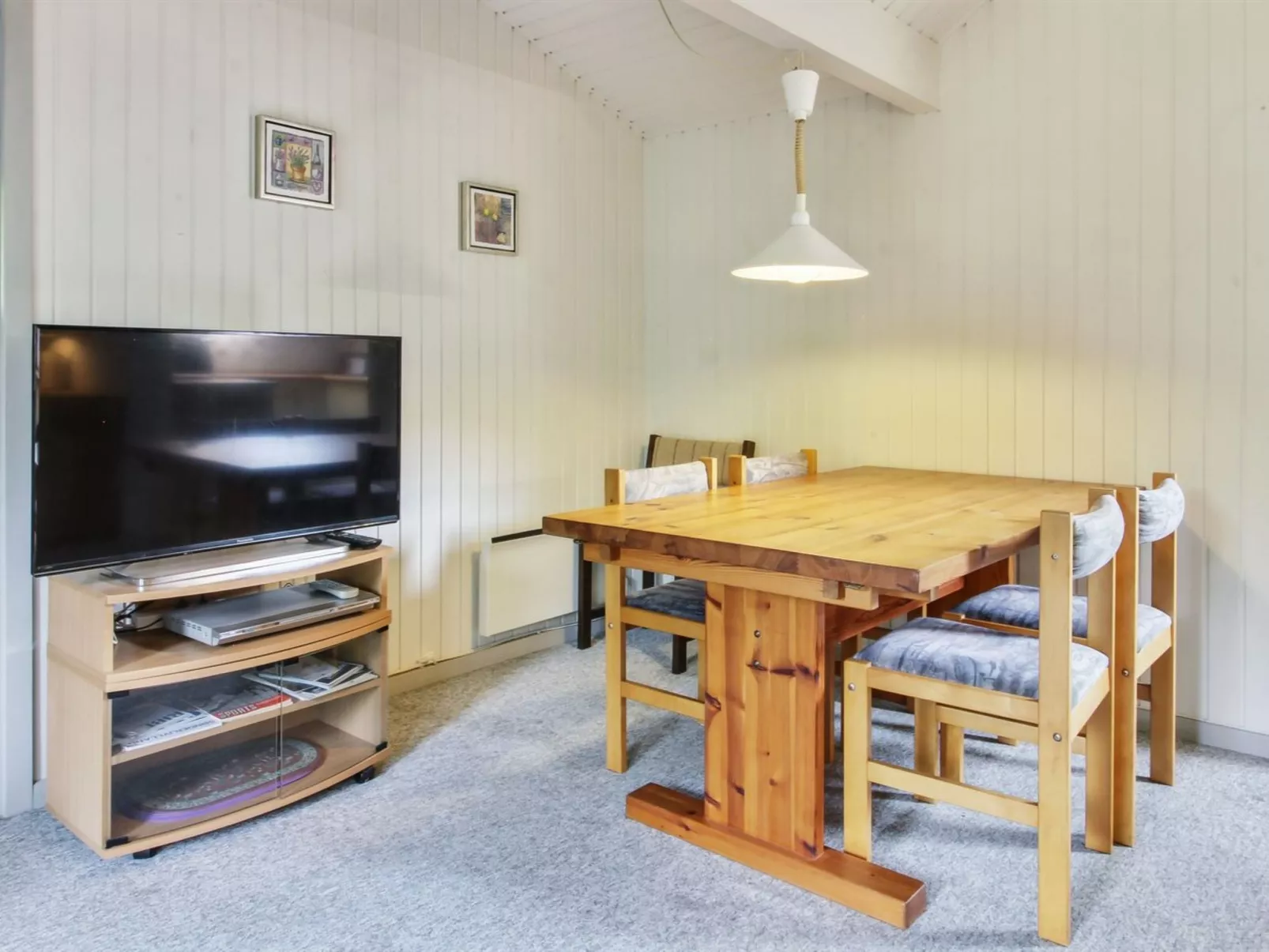 "Ofrath" - 30km from the sea-Binnen