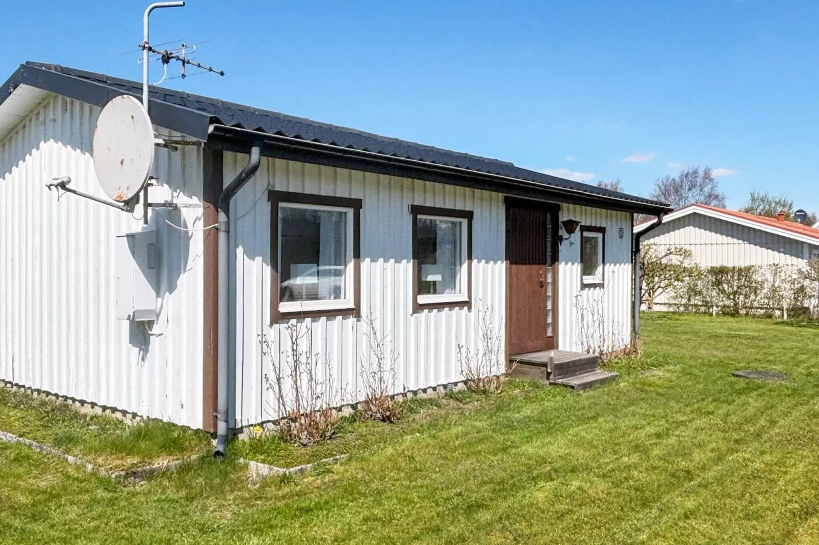 Welcoming cottage near the sea-Buitenlucht