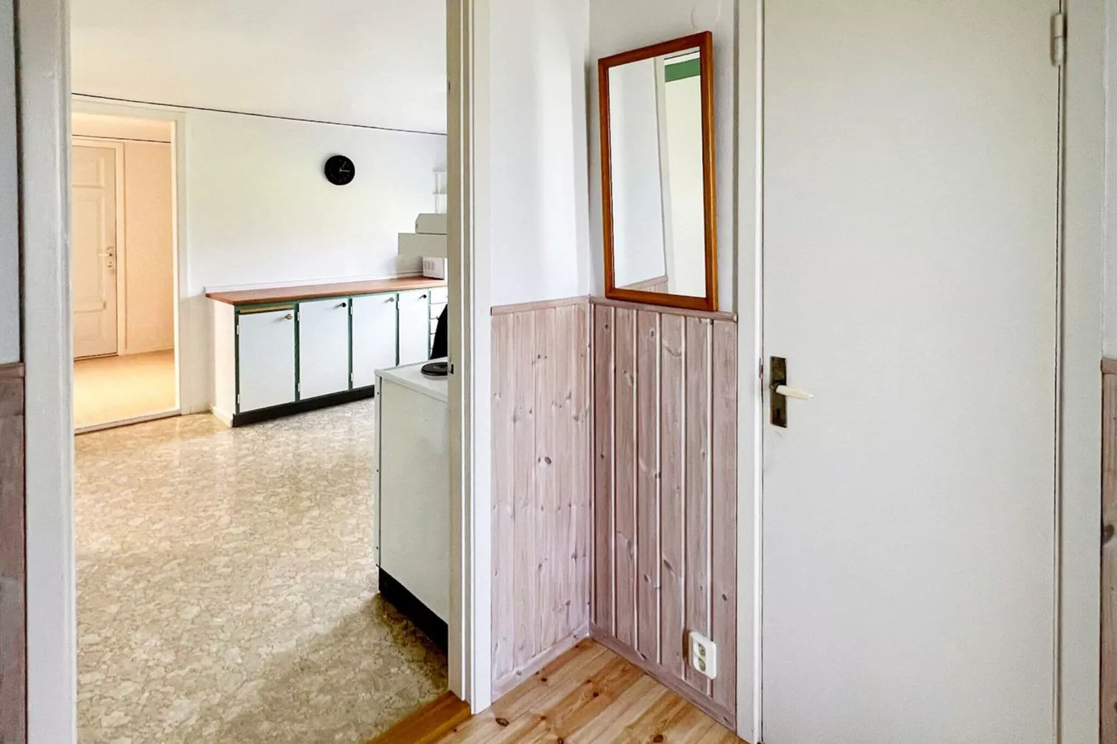 Welcoming cottage near the sea-Binnen