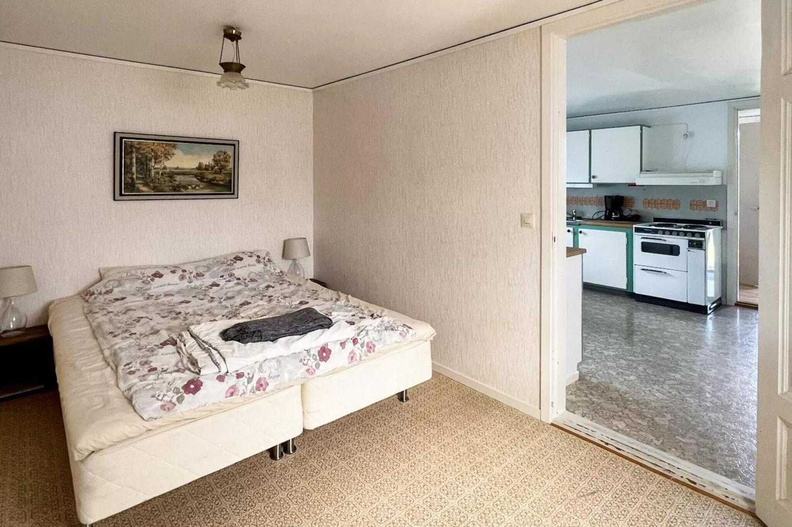 Welcoming cottage near the sea-Binnen