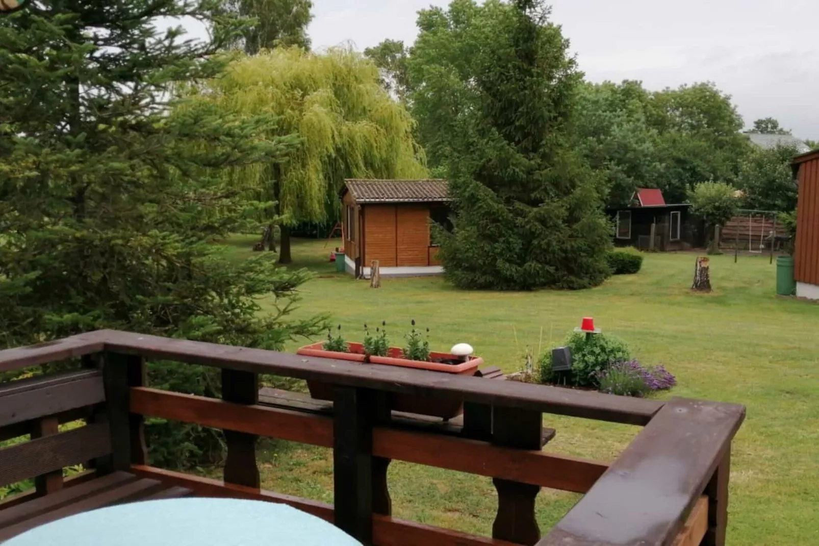 Bungalowanlage Gänseblümchen 1-Uitzicht zomer