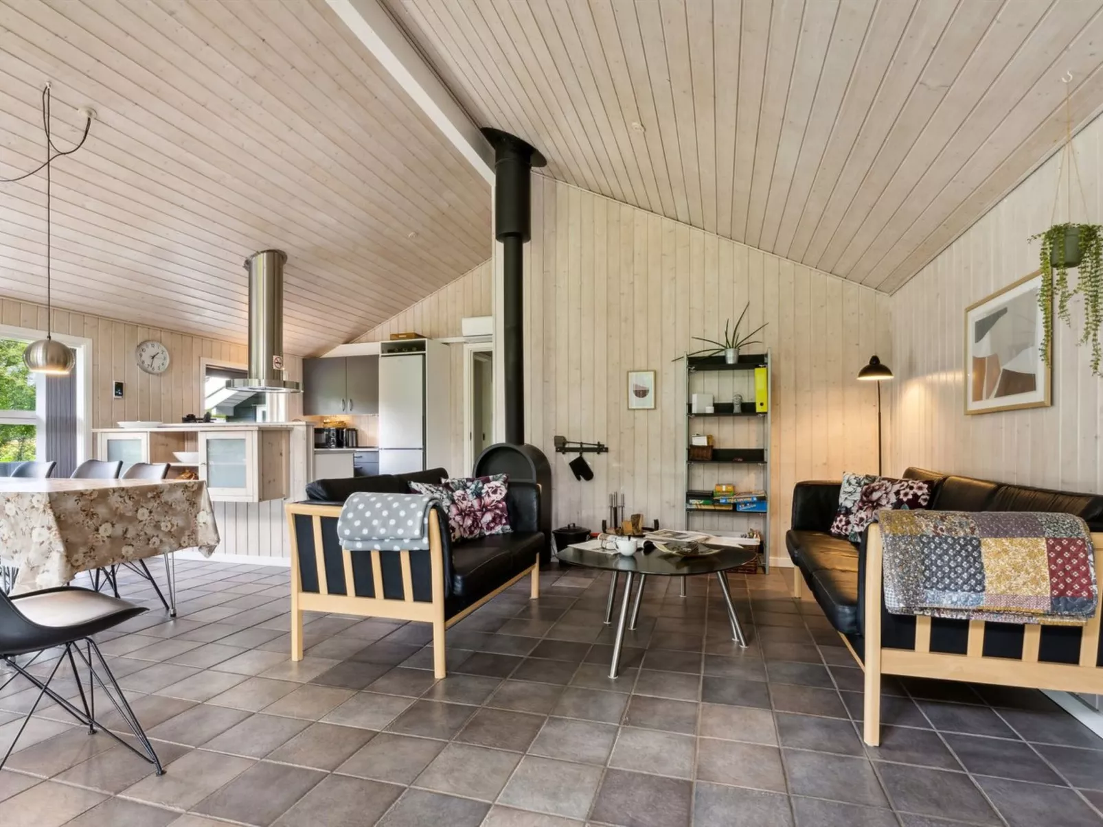 "Jette" - 30km from the sea-Binnen