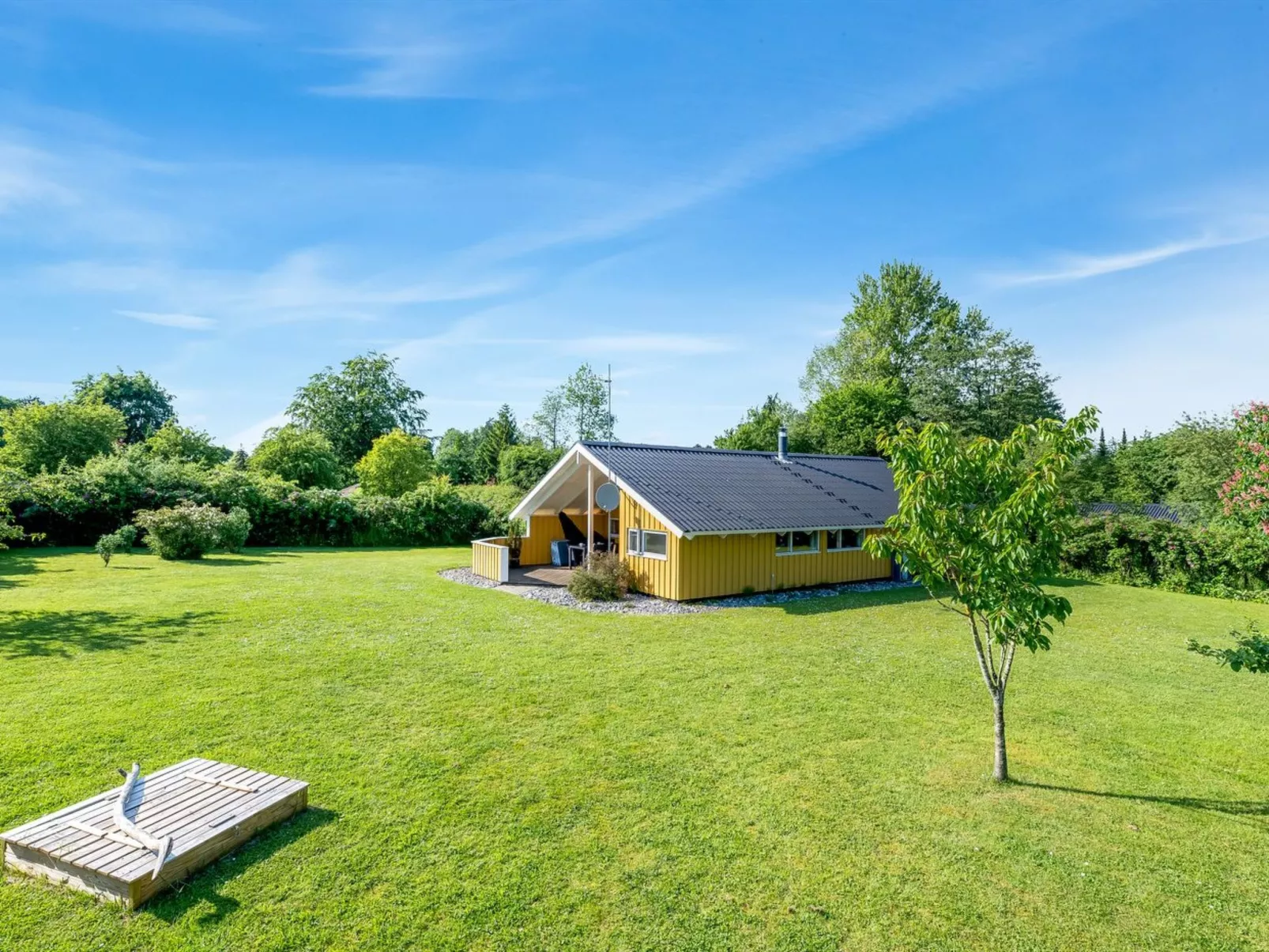 "Guja" - 250m from the sea-Buiten
