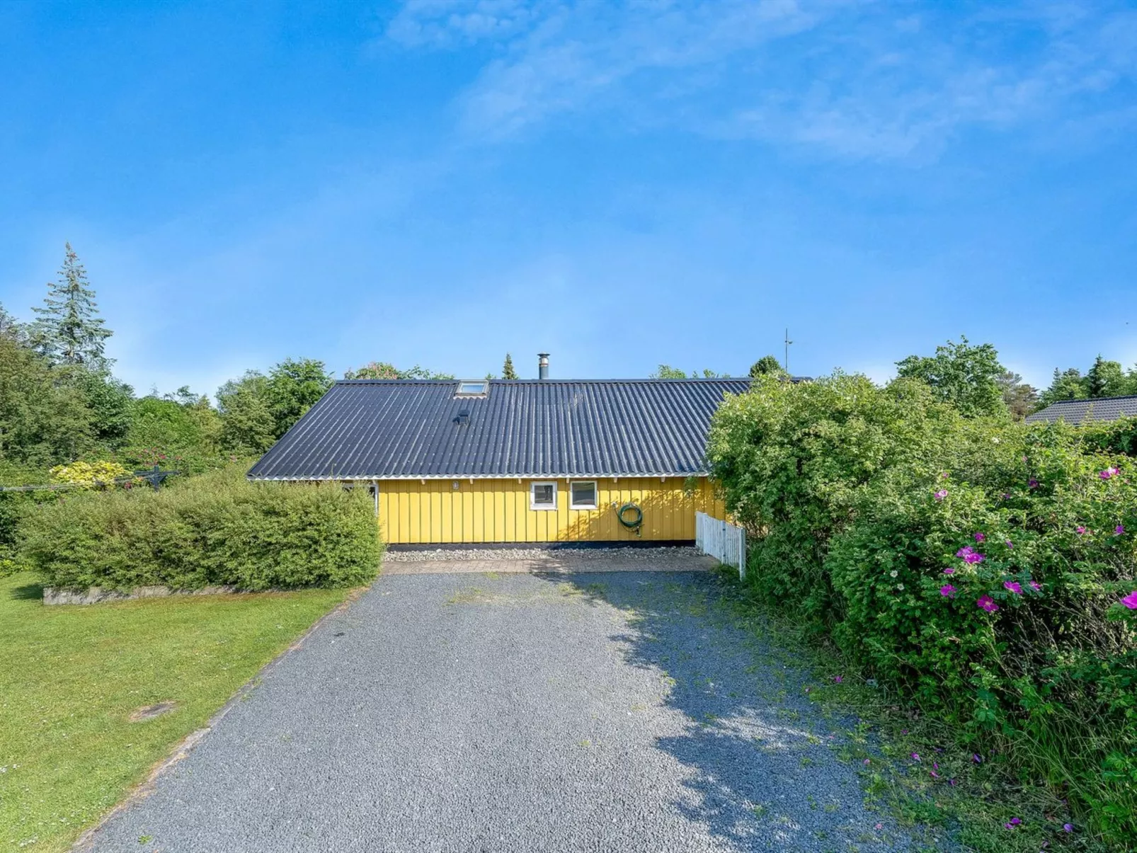 "Guja" - 250m from the sea-Buiten