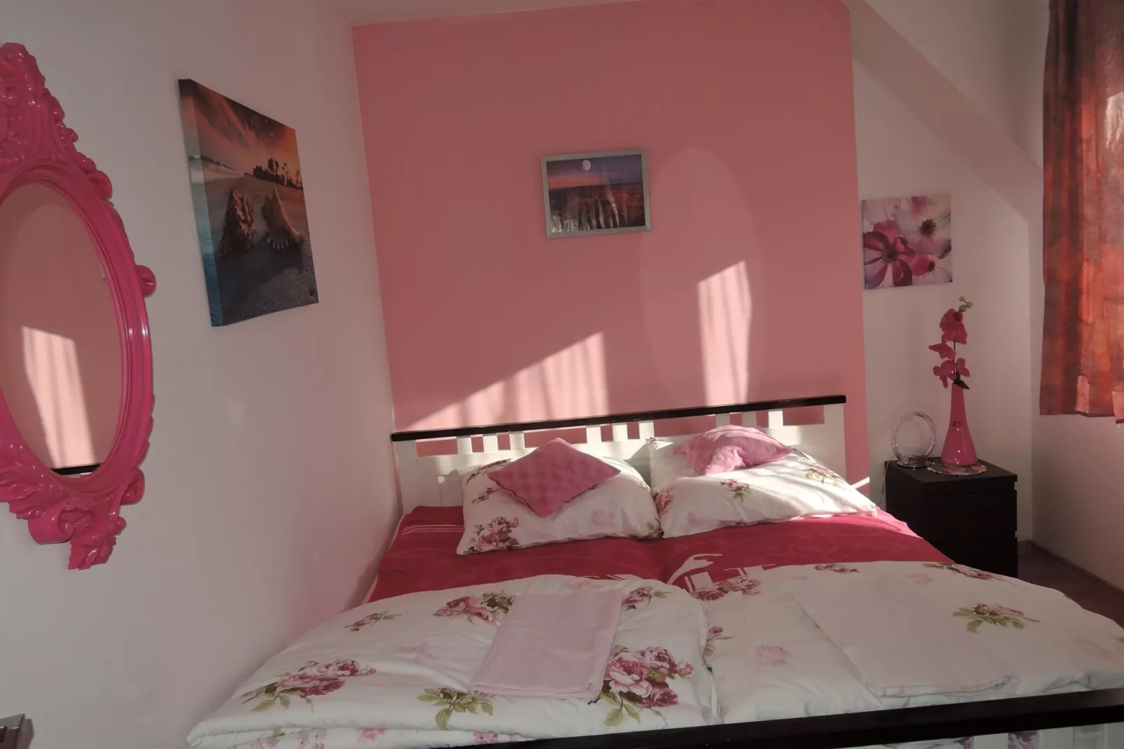 Apartament 4 osobowy różowy