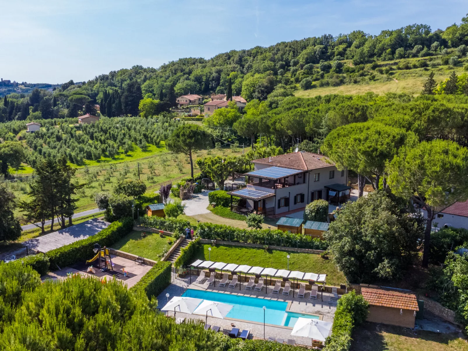 Le Rocche-Buiten