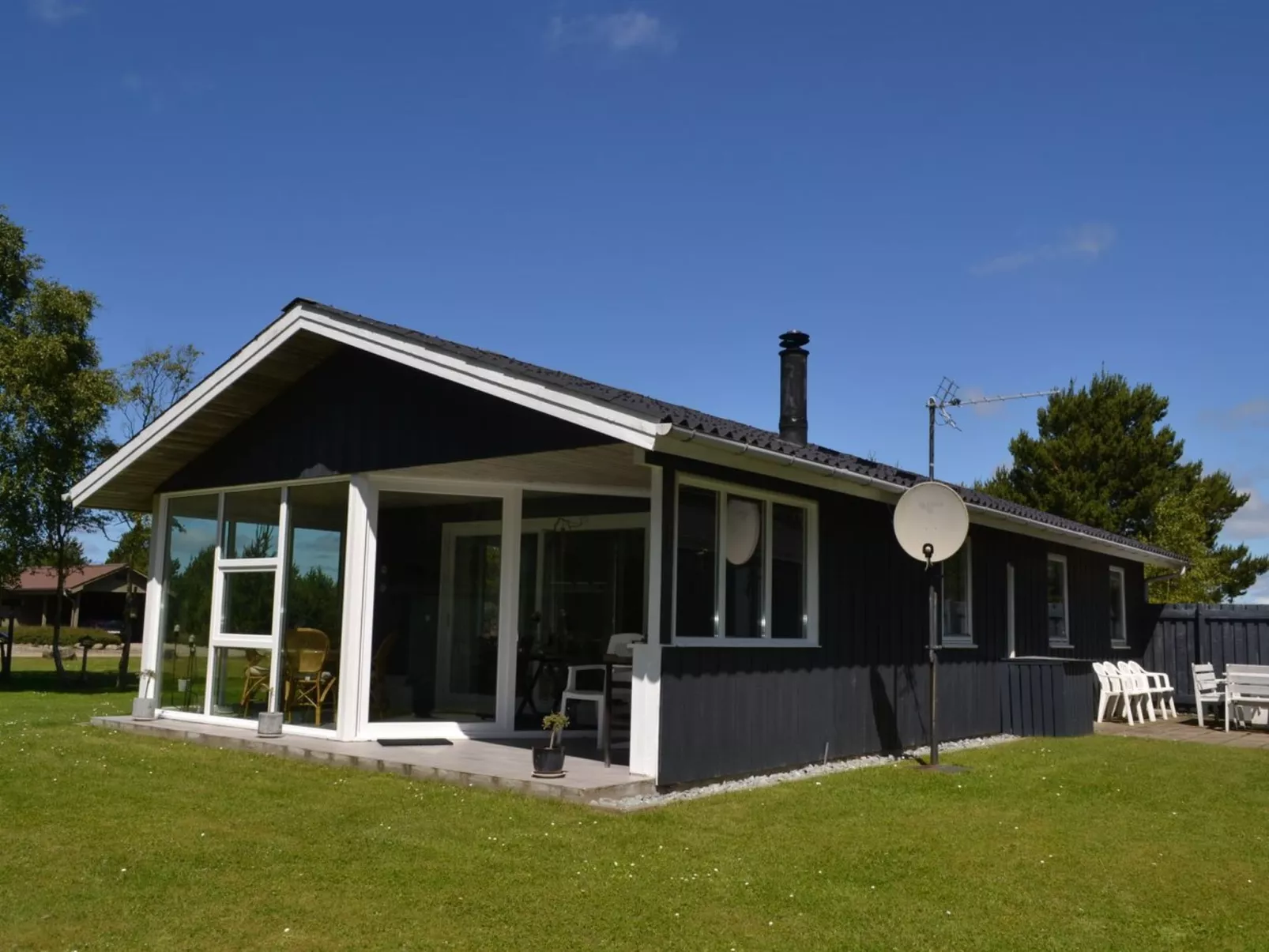 "Fiallar" - 3.2km from the sea-Buiten