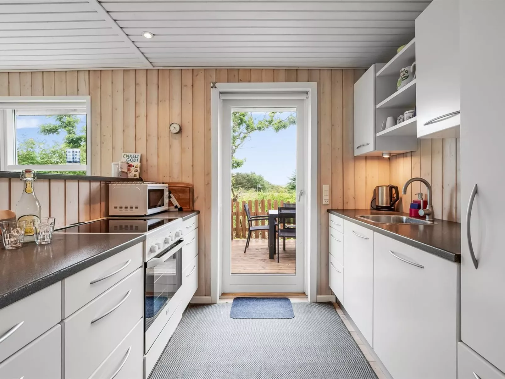 "Tameka" - 1.2km from the sea-Binnen