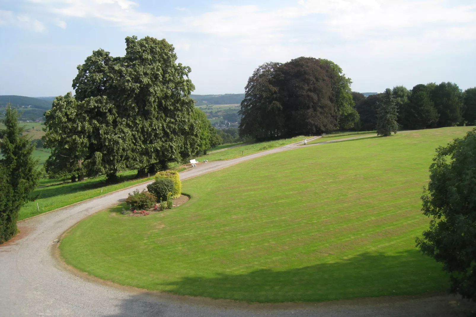 Chateau de Jevoumont-Uitzicht zomer