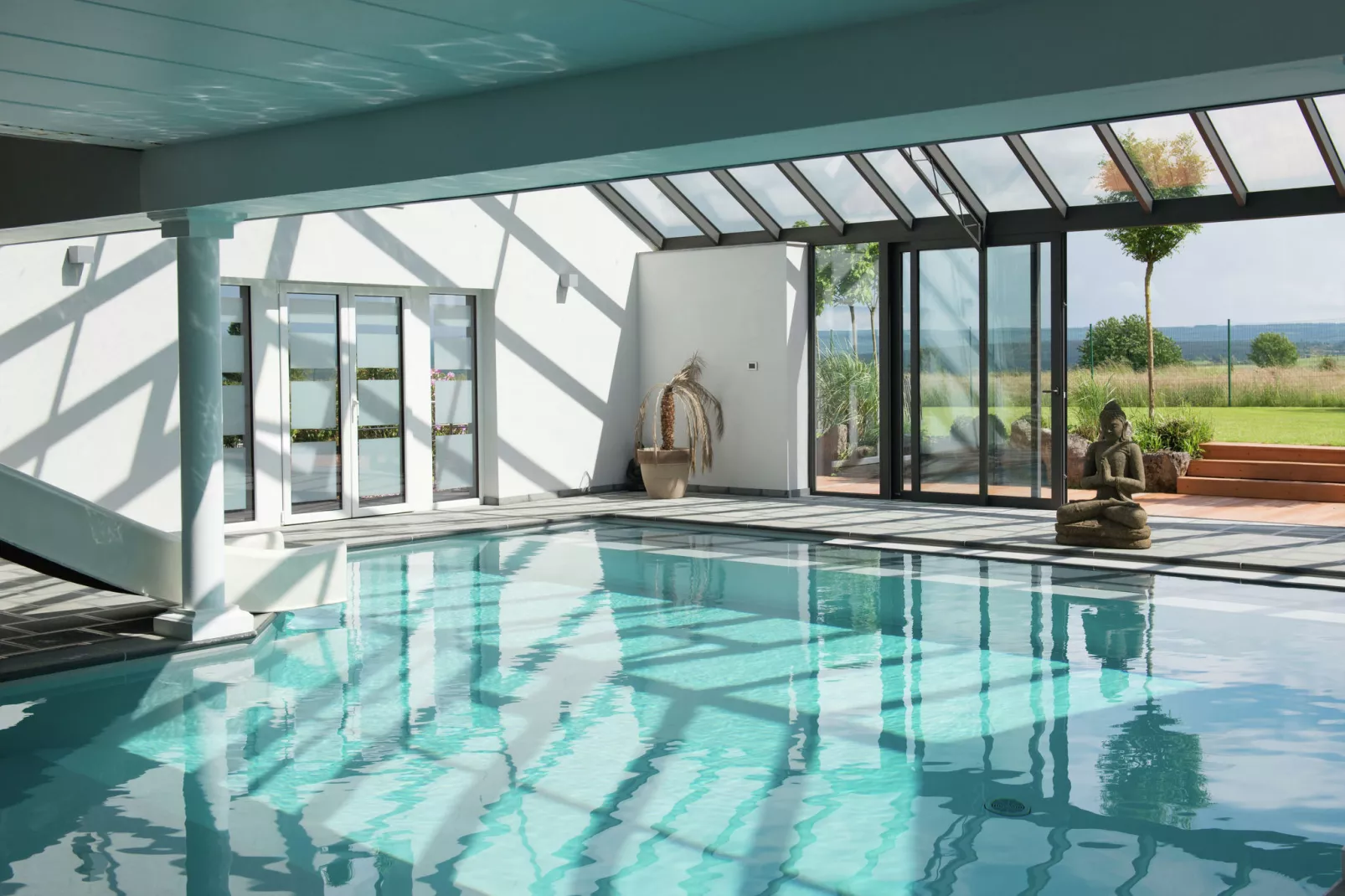 Thermes Oppidum-Buitenkant zomer