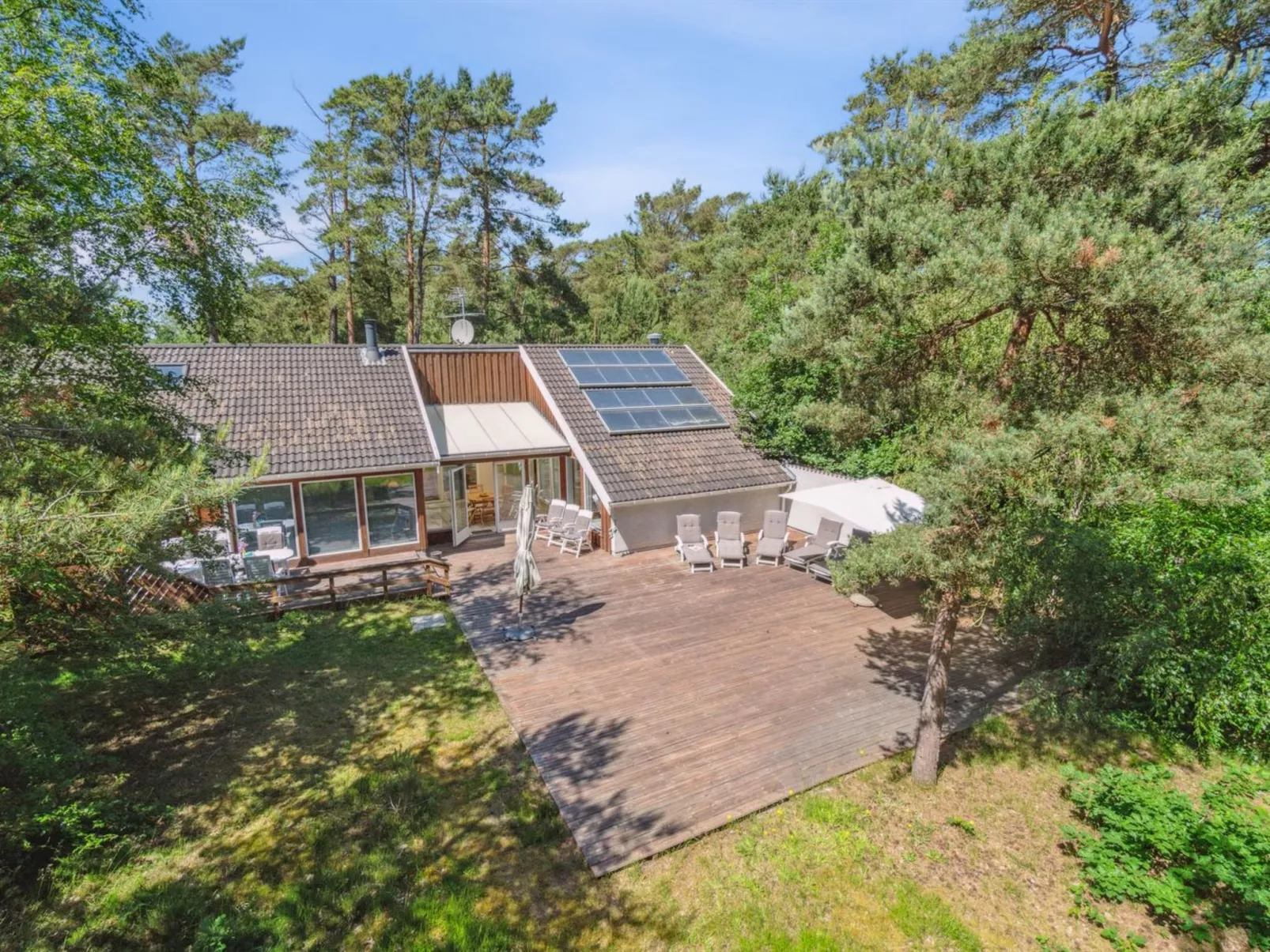 "Auvo" - 200m from the sea-Buiten