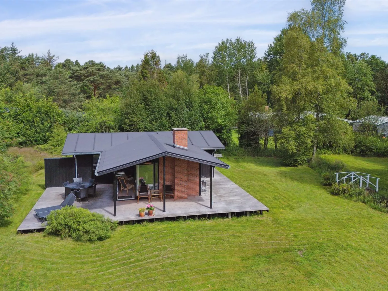 "Skjold" - 600m from the sea-Buiten