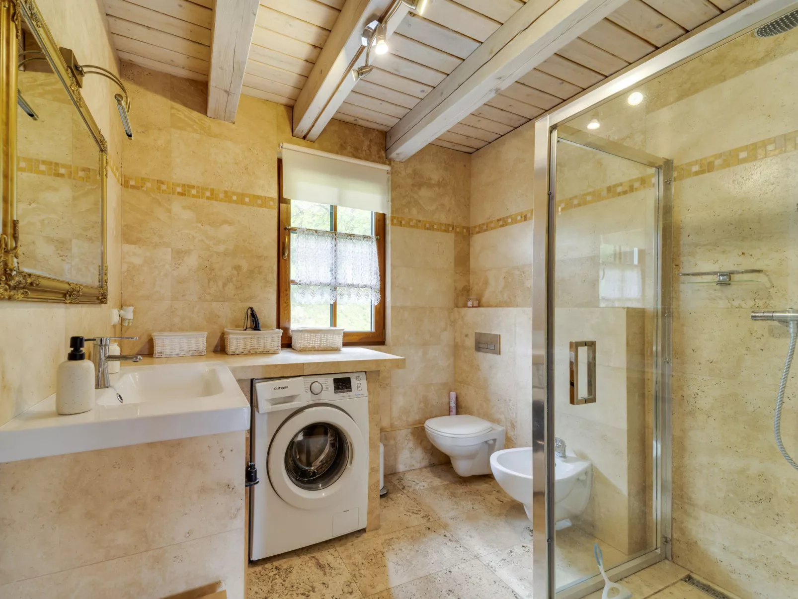 Bieszczady Chata-Binnen