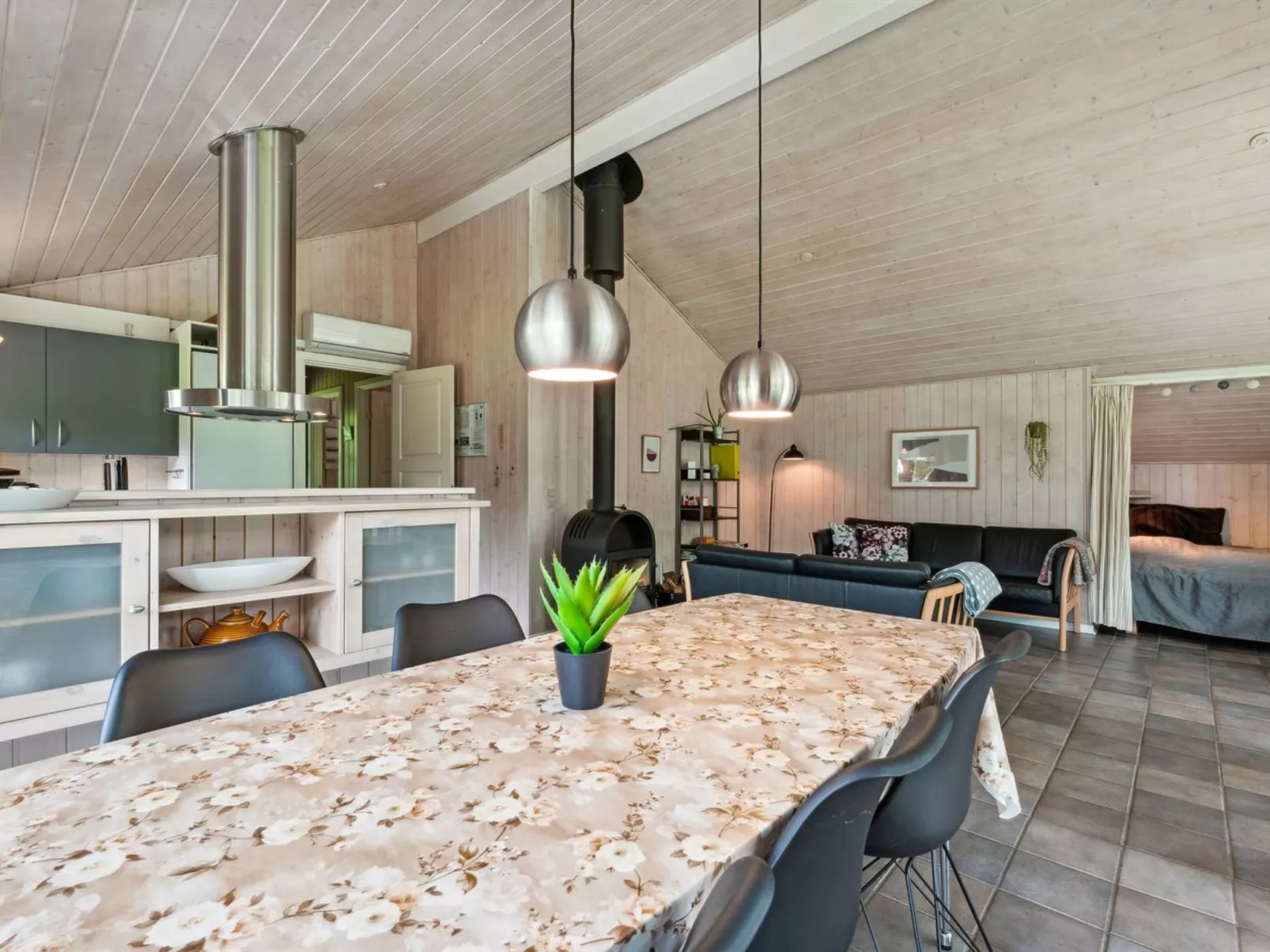 "Jette" - 30km from the sea-Binnen