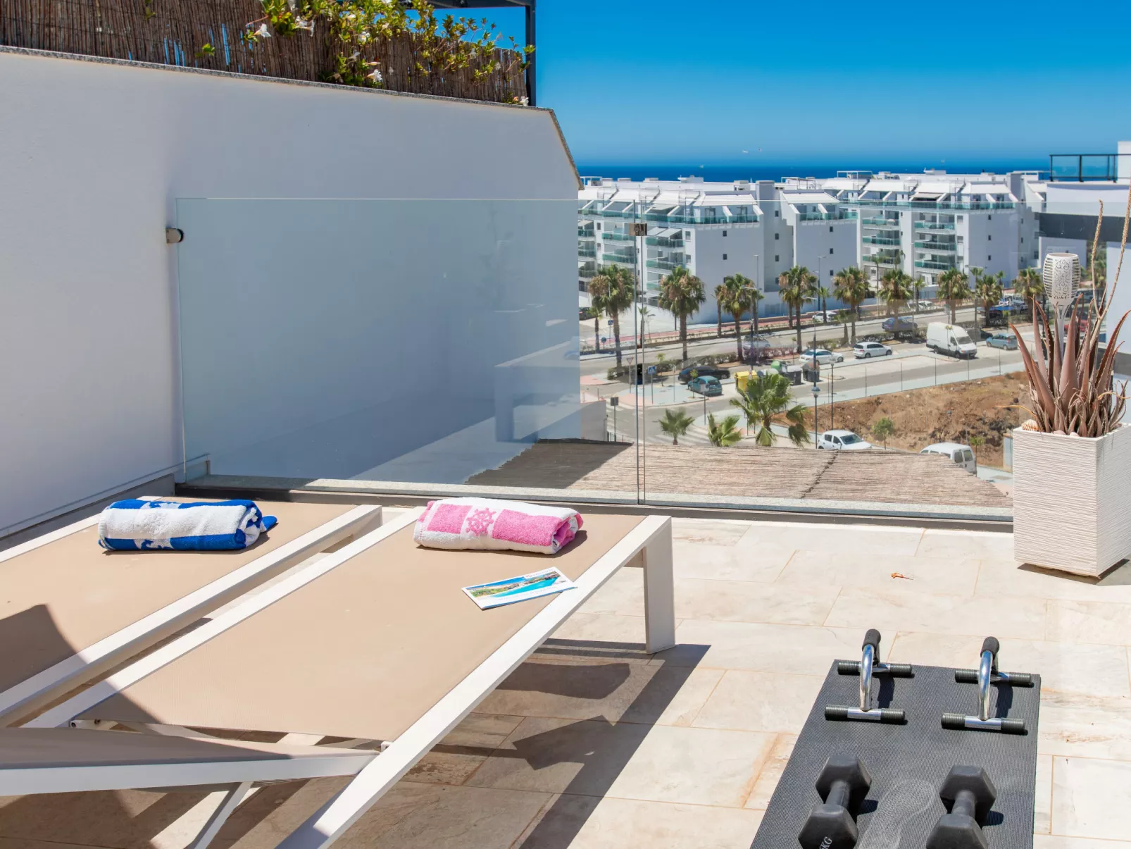 Serenebay Apartment SeaView/Roof Terrace-Binnen