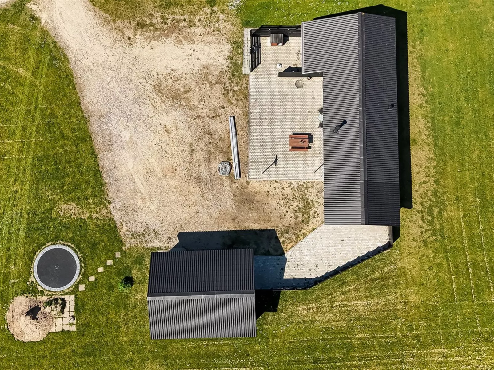 "Thorsten" - 500m from the sea-Buiten