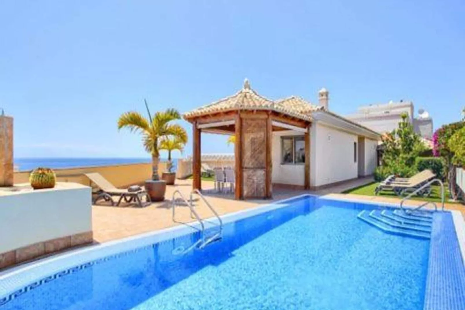 Home Holidays// Villa Home Holidays