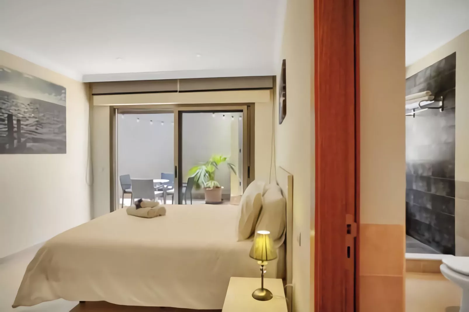 Home Holidays// Villa Home Holidays-Slaapkamer